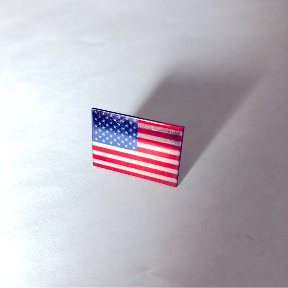 Metal American Flag Lapel Pin - Picture 1 of 5